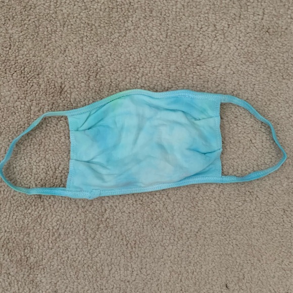 NWT blue tie dye face mask - Picture 14 of 16